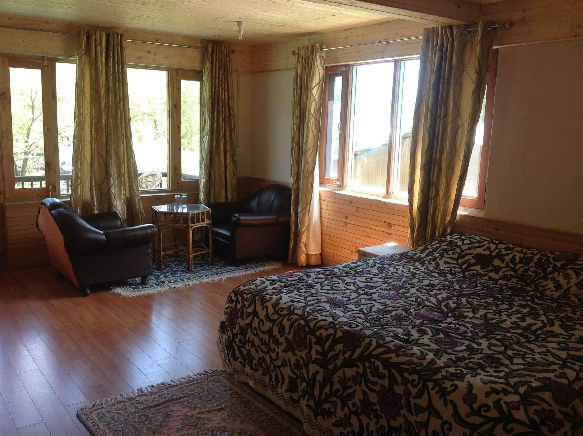Himalaya House 호텔 Pahalgām 외부 사진